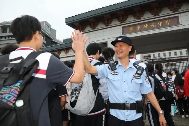 处置涉考警情180起、加快制证1032张……广州警方交出护航高考“平安答卷”