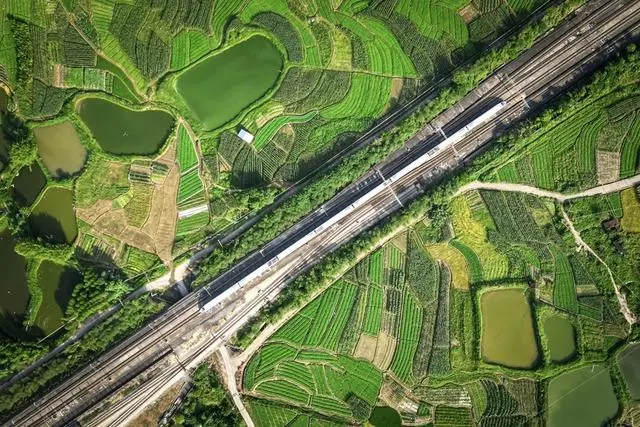 “一心五向”14站！广州加速打造世界级铁路综合交通枢纽