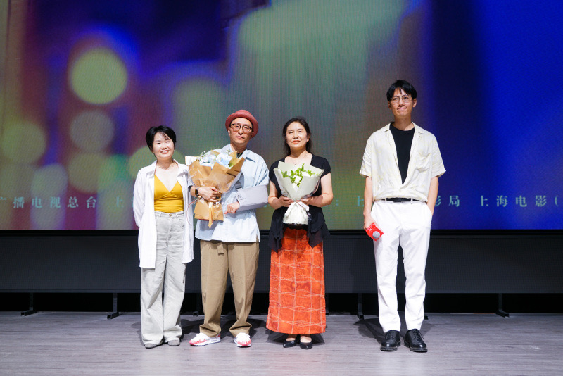 电影《这周五的游乐场》上影节首映 亚新“大龄新人”要一直拍下去