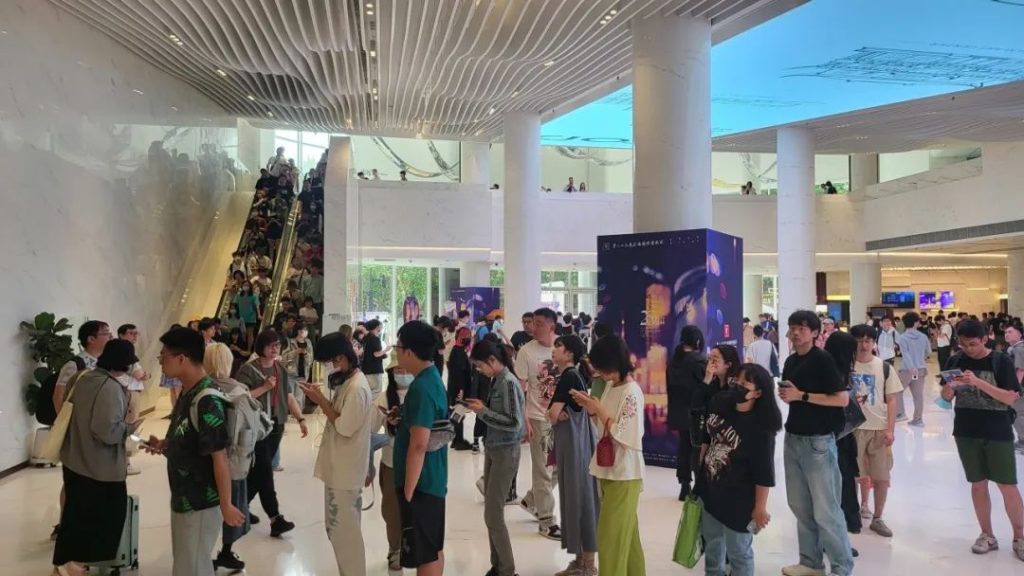 开幕首日看电影、买文创、逛上海……上海国际电影节的新老朋友来了!