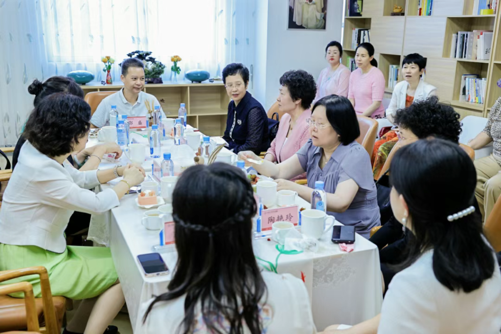 科研赋能专业、创新助力发展—第二届护理研究生发展学术研讨会顺利举办