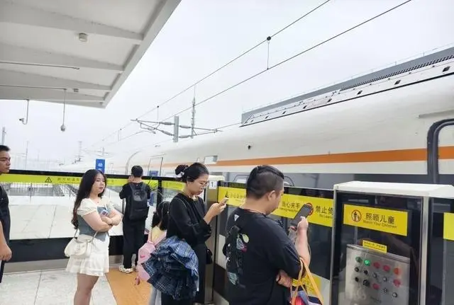 大站快车增设广州莲花山站停靠点！7月1日起“湾区大号地铁”启用新版运行图