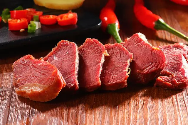 牛肉炒什么菜最好吃？蔬菜、水果还是海鲜？