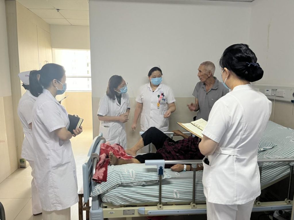 山海情深 携手共进! 深圳市护士协会专家赴赣州石城开展医疗指导