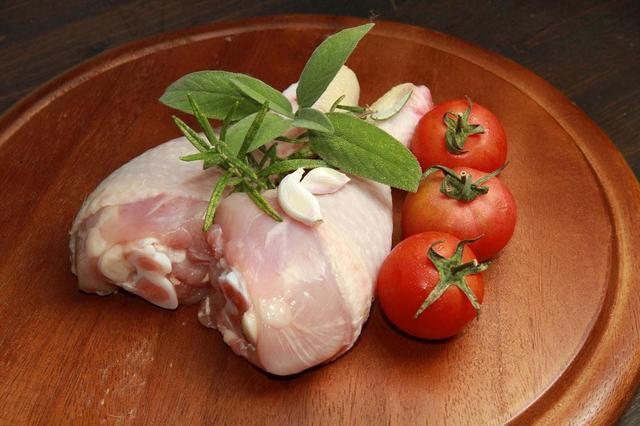 鸡肉营养丰富 母鸡和公鸡肉哪个更营养