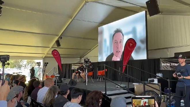 马斯克预测 SpaceX 星舰第五次试飞成功捕获率 50%