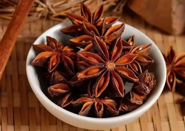 买八角，分清“直角”和“勾角”，一个有毒一个没毒，别买错了！