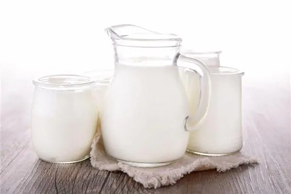 热牛奶温度别超70℃