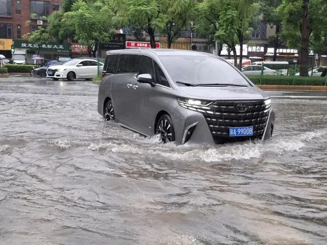 广州刚刚这场雨有多大？市气象台：1小时“倒水”过百毫米