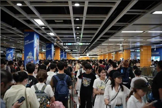国庆假期，广州轨道交通总运客超6110万人次
