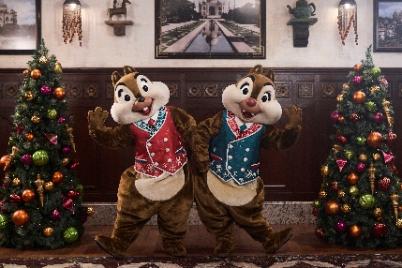 投入香港迪士尼乐园度假区 “A Disney Christmas” 独有节日传统 迎接魔雪奇缘世界首个飘雪圣诞