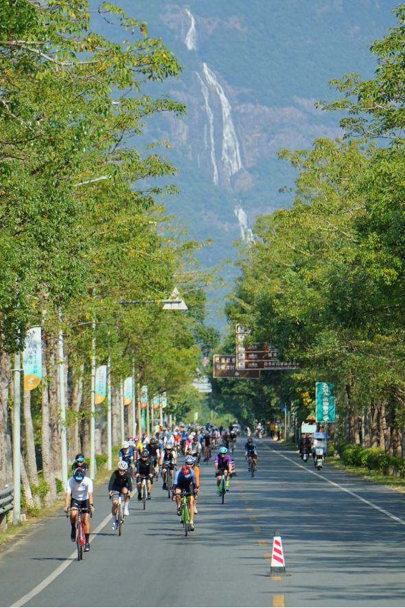 中国自行车运动骑游大会在广州举行,5000名骑行爱好者追风增城山水间