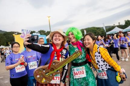 香港迪士尼乐园10K 周末 2024首次跑入魔雪奇缘世界   展开前所未有的奇妙体验