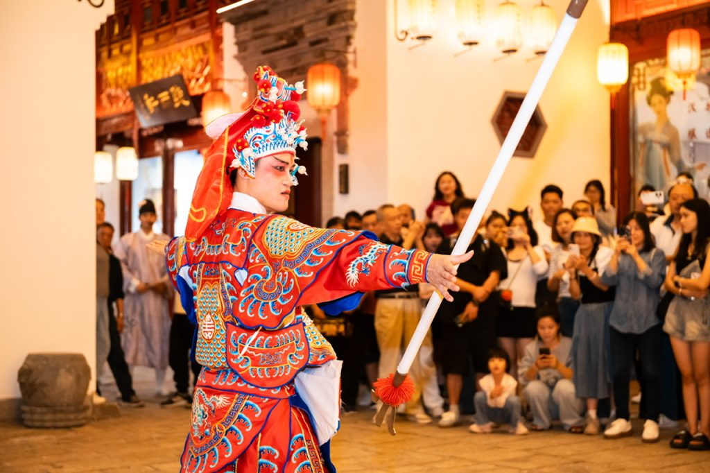 《梦华录》IP落地签约!深圳锦绣中华推出全新大型国风沉浸式新文娱主题区