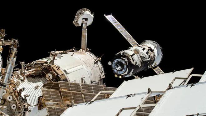 枢密院十号：NASA在准备紧急撤离！国际空间站怎么了？