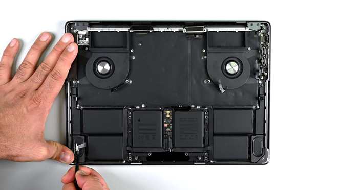 2024款苹果M4 MacBook Pro拆解：内部结构变化不大