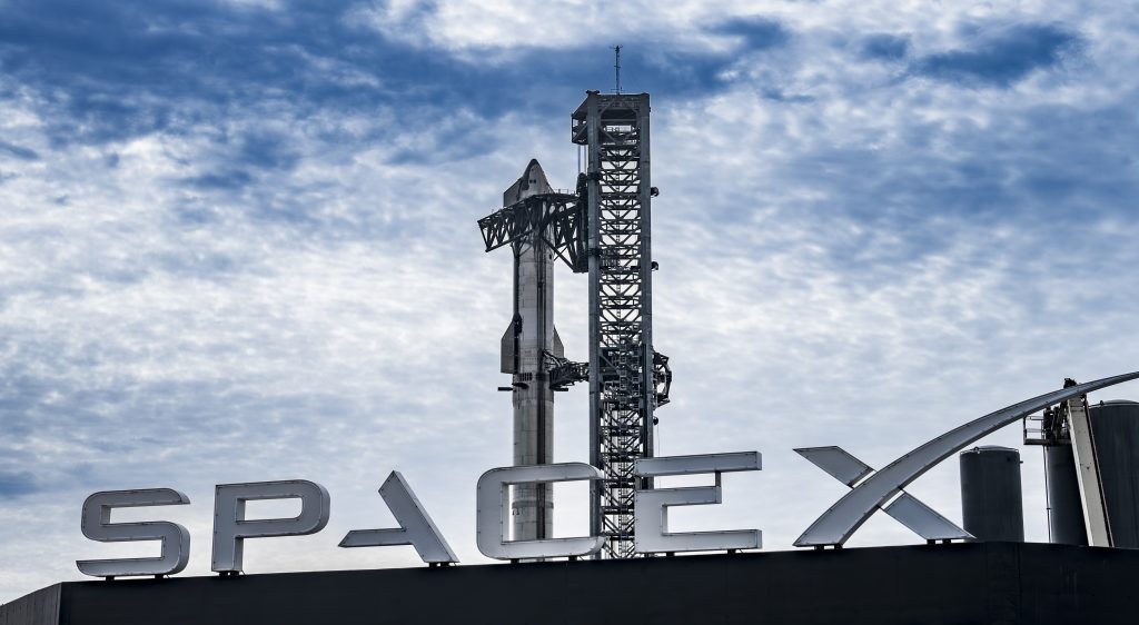 前 NASA 工程师打造太空自拍卫星，明年 1 月将由 SpaceX 发射