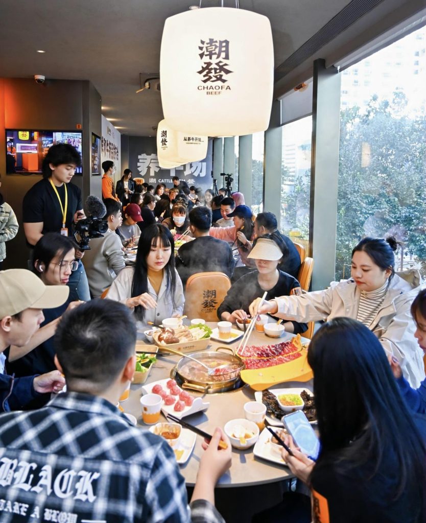 广东人排队也要吃的这家潮汕牛肉火锅店,首推亲民价高端食材“鲜和牛”!