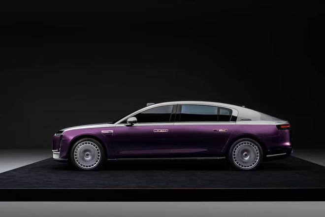 鸿蒙智行尊界 S800 轿车增程版内置 63.262kWh 动力蓄电池