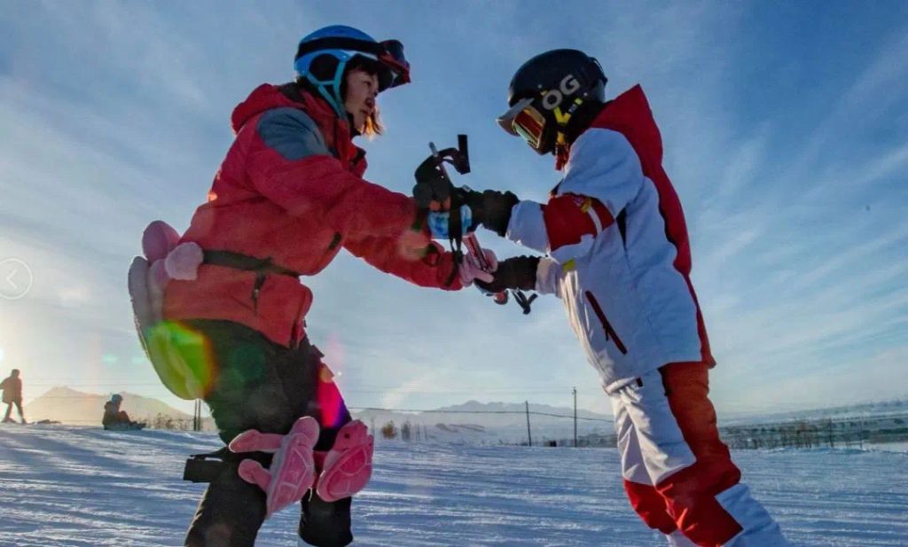 丝绸之路山地度假区 24 - 25 雪季冬令营：开启冰雪奇缘之旅