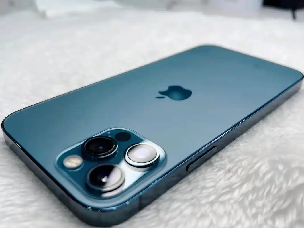 别担心了！iPhone 17 Pro后摄还是三角排列