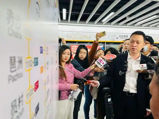 记者抢“鲜”试乘广州首条环线