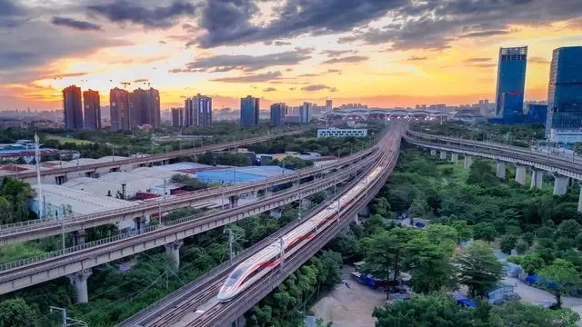 广州至贵阳最多压缩1小时33分!全国铁路将实行新运行图