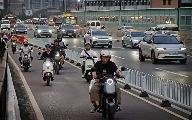 持续推进非机动车道建设，2021年至今广州非机动车道里程增长144％