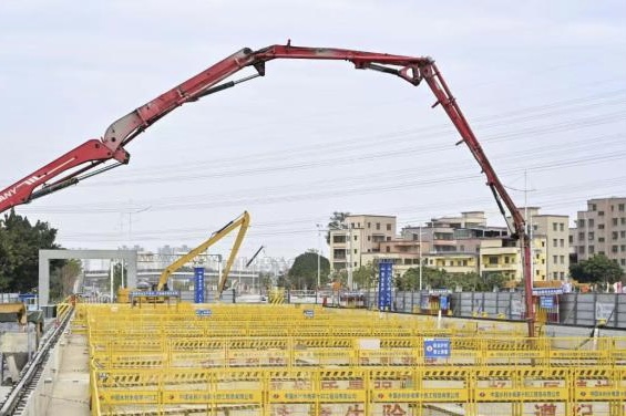 广州地铁八号线北延段首个车站主体结构封底