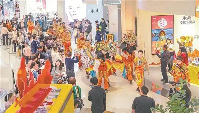 「深圳特区报」深港两地年货市场掀热潮