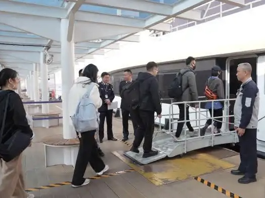 广州琶洲港澳高速客船加开航班 海事部门智慧联动保平安