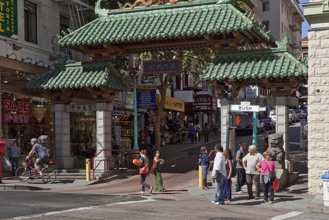 《唐探1900》为何自带历史厚重感，揭秘旧金山唐人街缘起