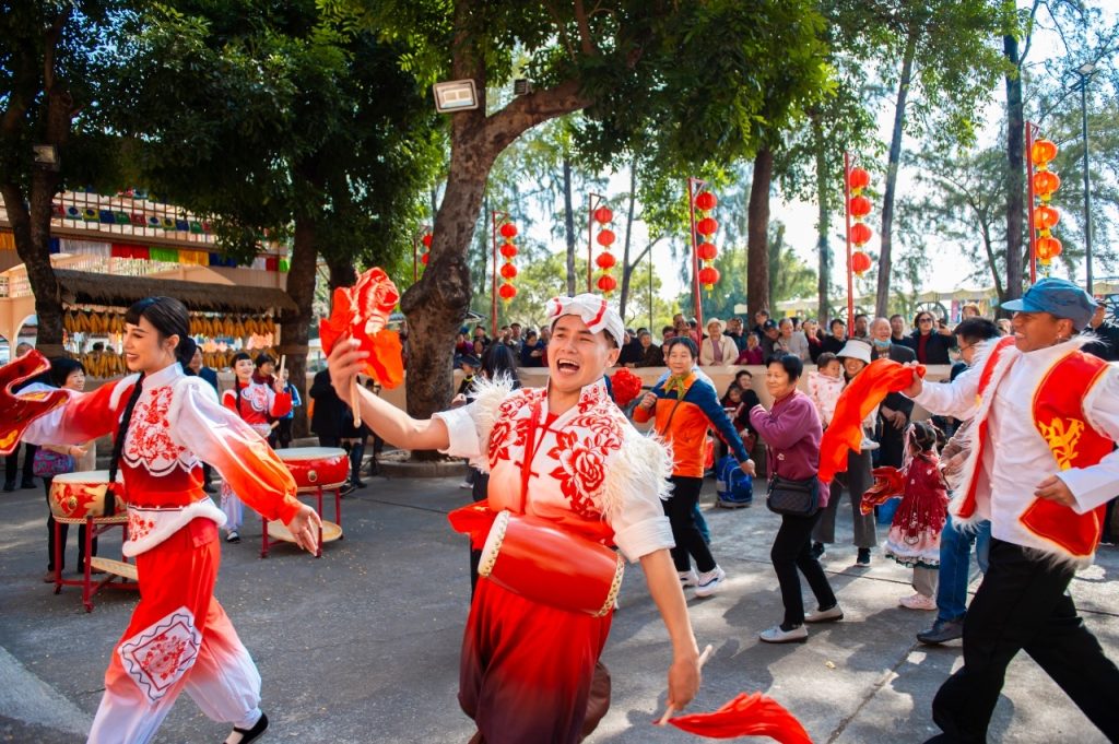 邂逅春晚同款,感受非遗魅力——锦绣中华民俗村喜粤中国年活动喜迎2025开门红
