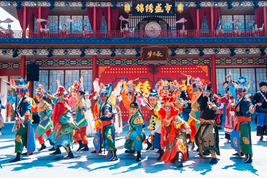 邂逅春晚同款,感受非遗魅力——锦绣中华民俗村喜粤中国年活动喜迎2025开门红
