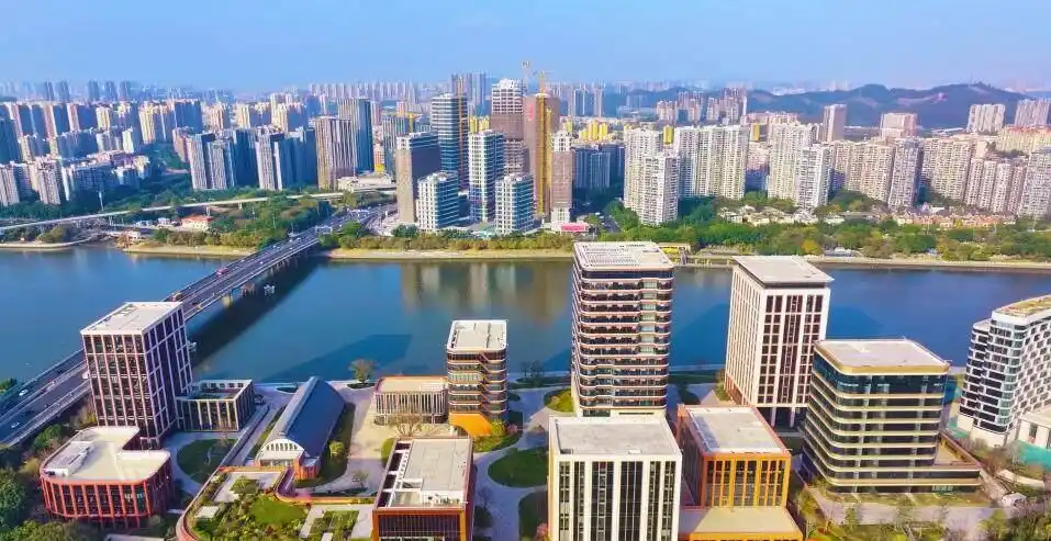 华为广州研发中心正式投入使用，首批约2000名员工进驻