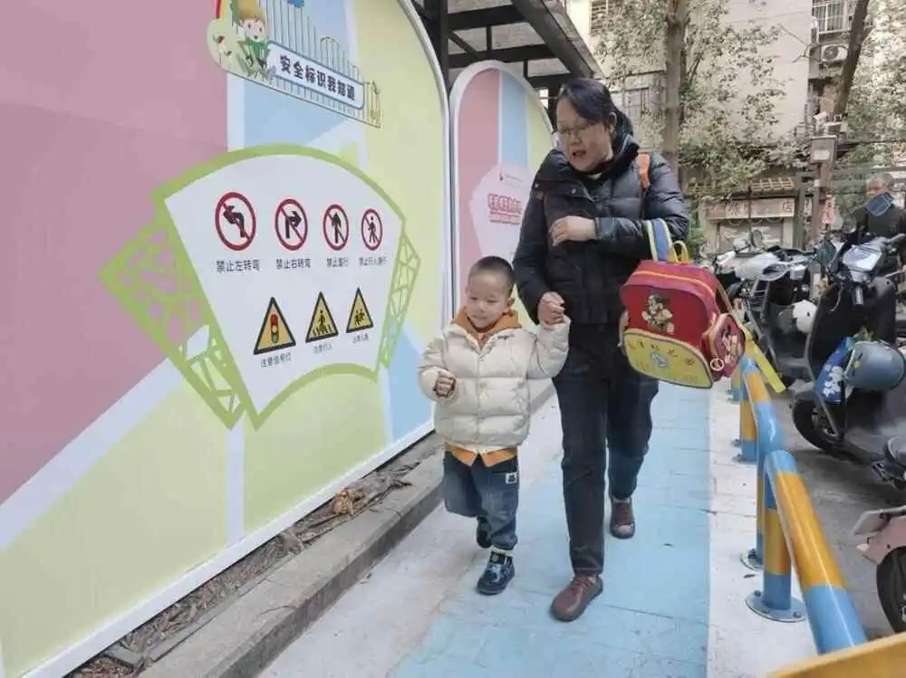 广州荔湾龙津街道：“龙翔百事通”助推基层治理添“津彩”
