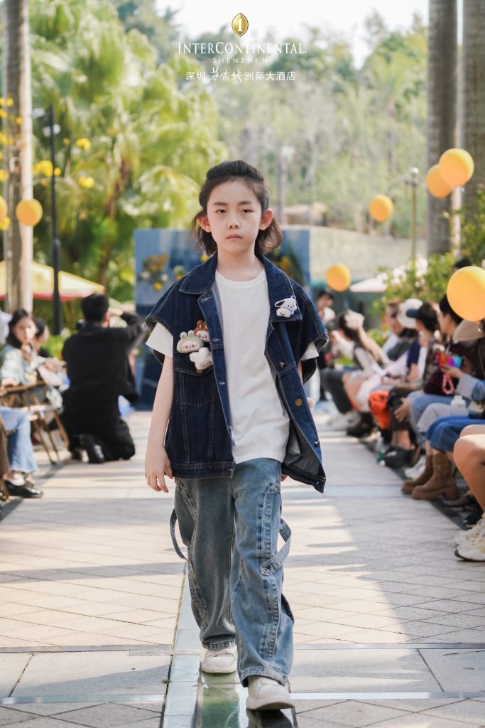 地球一小时 “牛仔新生·环保时装秀”点亮绿色未来