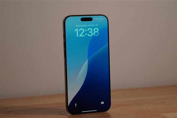 iOS 18.4出错：已卸载应用又回到了手机上