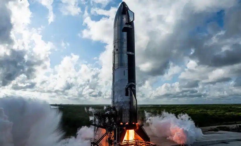 SpaceX载人绕地球两极飞行任务结束：首次太空种蘑菇，机组已返回