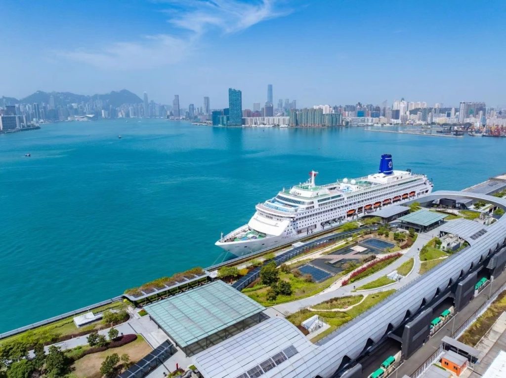 “星旅启航，共济香江” ——星旅远洋邮轮“鼓浪屿”号常驻香港运营