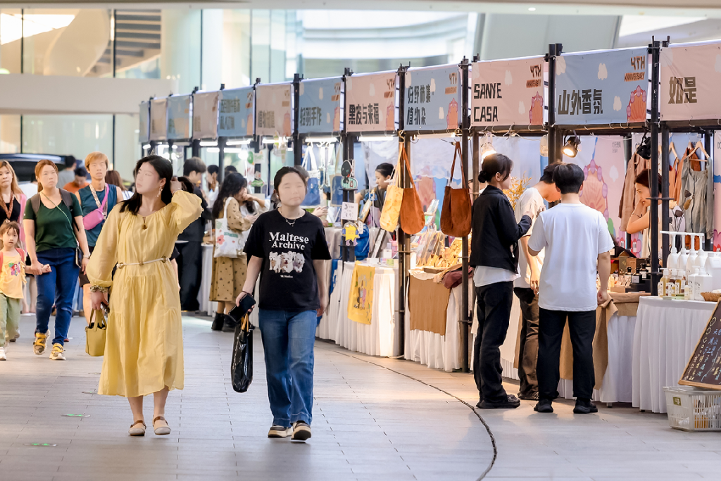前海欢乐港湾摩天轮四周年庆启幕 | 沉浸式"跳岛计划"开启城市RELAX生活新提案