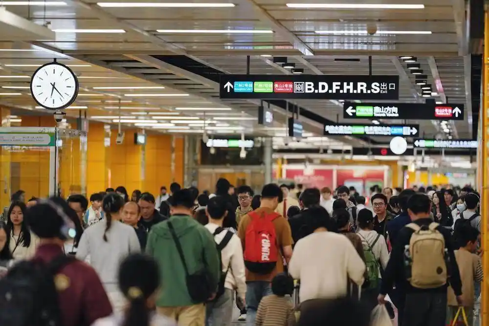 4天延长部分线路收车时间，广州地铁“五一”加时加车