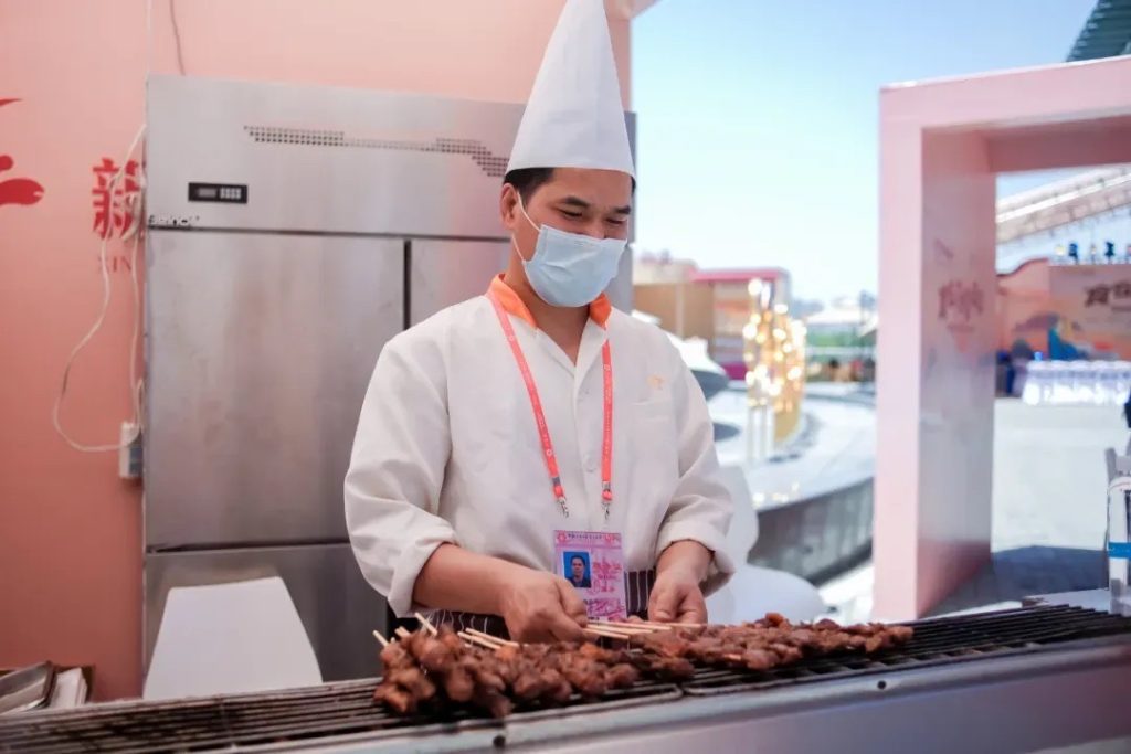 带世界吃懂广州 广交会音乐美食节——“食在广州嘉年华”开幕