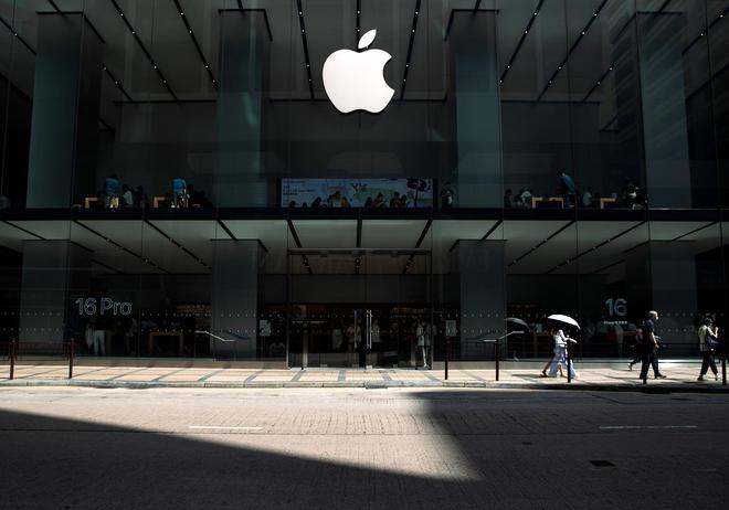 首款折叠屏iPhone，有新消息！