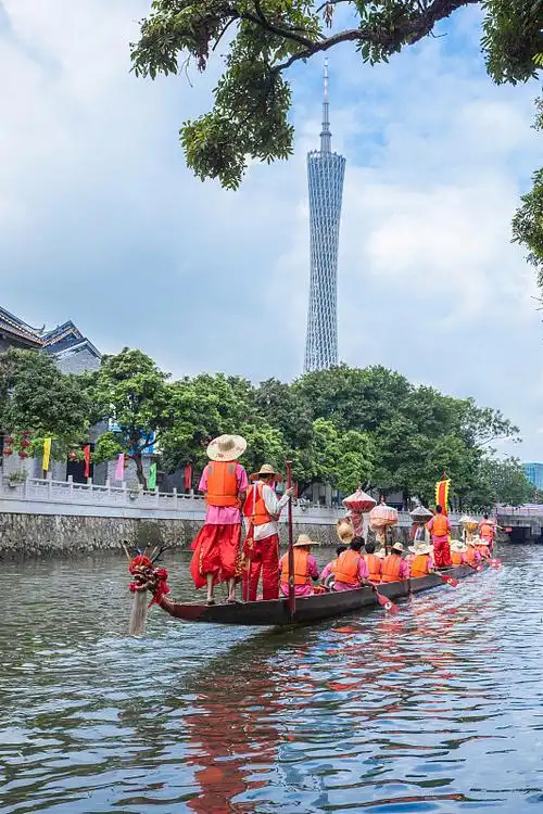“龙舟+”激活大市场！“同船渡·粤韵广州”掀起湾区消费热潮