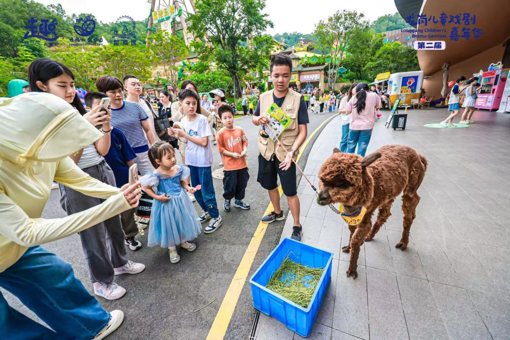 第二屆龍崗兒童戲劇嘉年華盛大開啟 歡樂席卷龍崗兒童公園