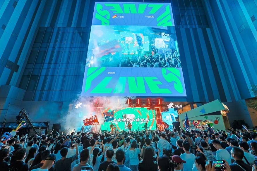 深圳大悦城7.12盛大开业,化身“人海磁场”,首日客流破42万!