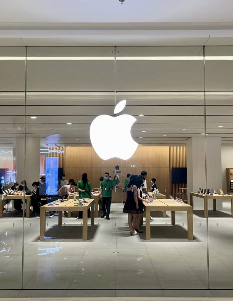 苹果回应首次在中国关停直营店：购物中心内多家零售商都已离开