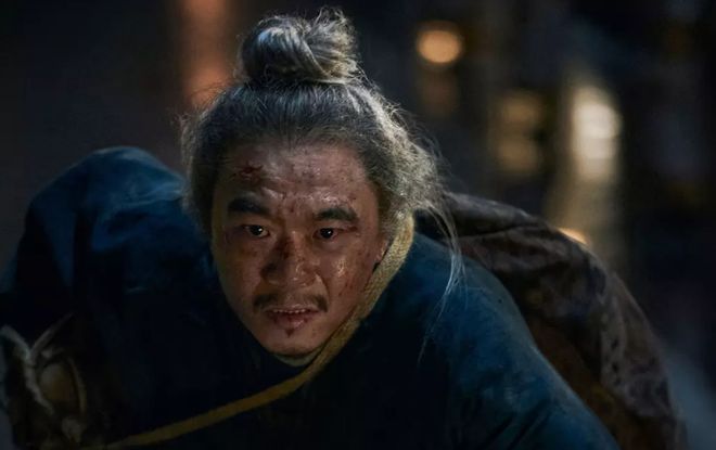 十年“蝶变”40亿票房：大鹏的豹变与尴尬