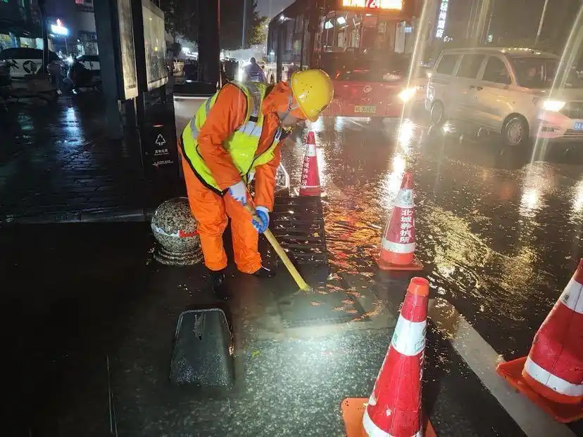 广州市交通运输部门“汛”速响应，全力防汛保畅通